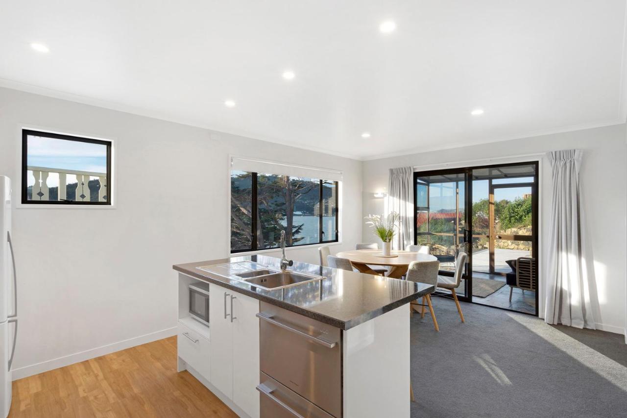 Harbour Views Villa Dunedin Bagian luar foto
