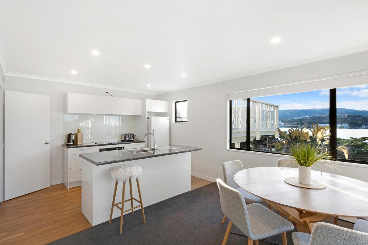Harbour Views Villa Dunedin Bagian luar foto